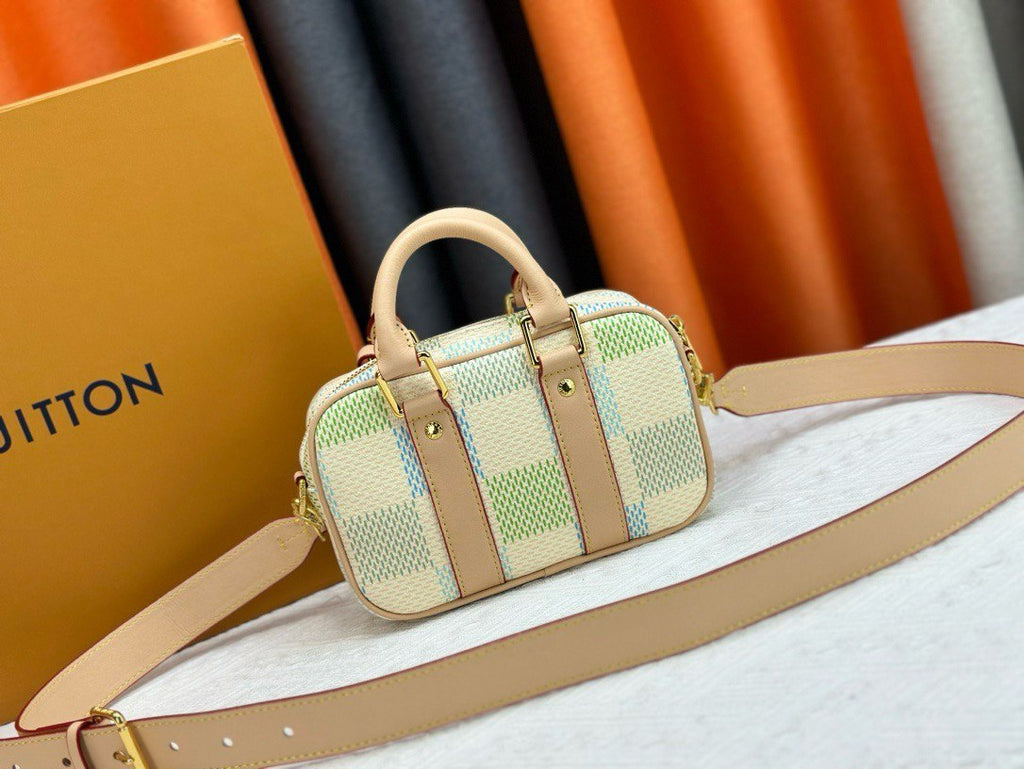 Nano Porte Green Bag – Luxury Inspired Bags by Pochettereps