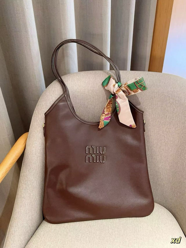 MiuMiu Inspired Casual Style Leather Elegant Style Bag