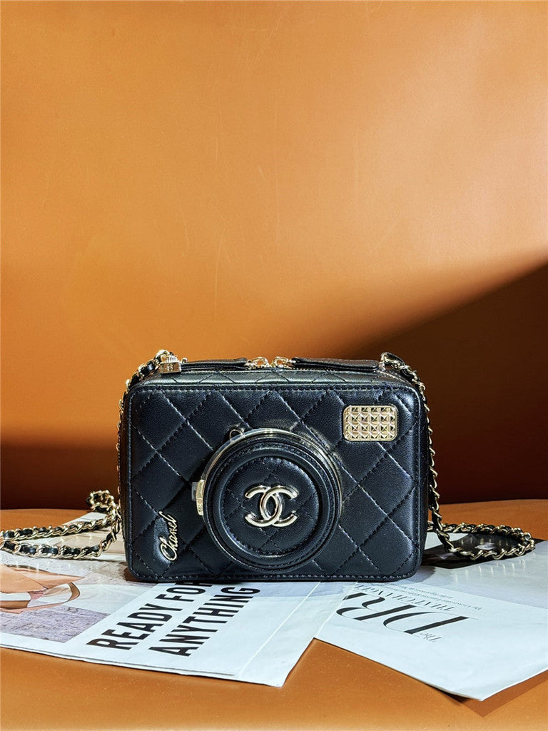 Chanel Inspired Camera Bag - Pochettereps