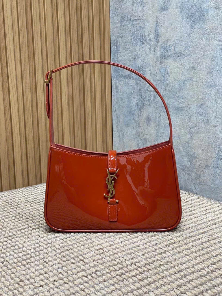 YSL Le 5 A 7 Hobo Bag in White